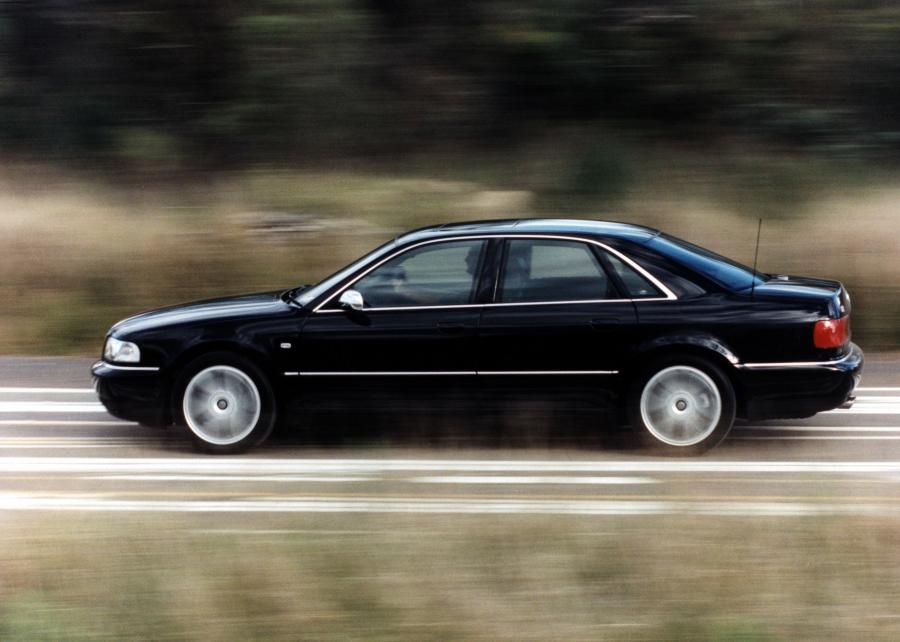  Audi S8 (D2) 1999 года  (AU) (фото 4 из 5)